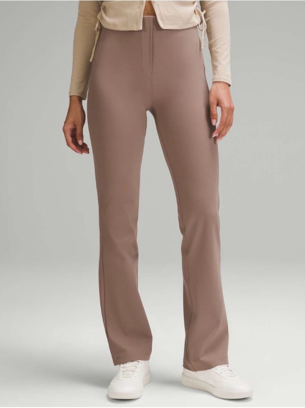 Lululemon Smooth Fit Pull-On High-
Rise Pant Taupe